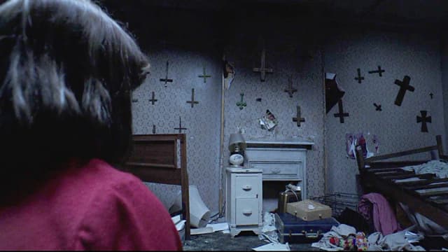 Nawiedzenia w Enfield: Tajemnicze zjawiska paranormalne w Londynie