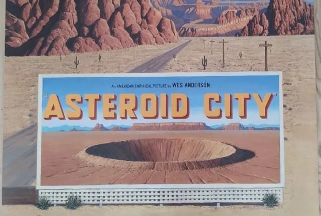 Asteroid City - co sądzimy o nowej komedii sci-fi z 2023 roku?