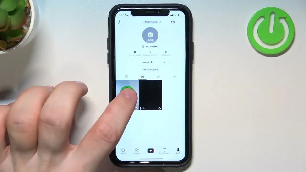 Jak zapisać film z TikToka w galerii bez znaków wodnych?