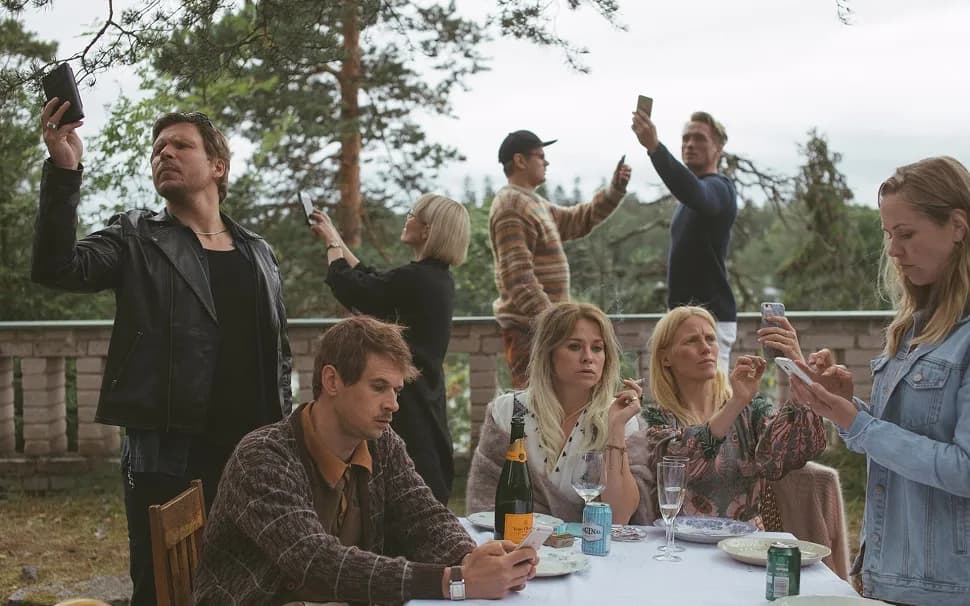 W co grają ludzie - najpełniejszy opis polskiej komedii, recenzja i fabuła